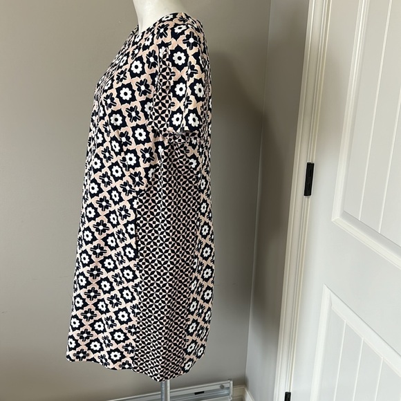 Boden Women's Pippa Floral Shift Knee Length Dress Pockets Navy Blue Peach Sz 12 - Picture 6 of 14